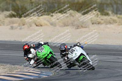 media/Dec-07-2025-CVMA (Sun) [[3e7d2de5dc]]/Race 9-Formula UL Shootout/